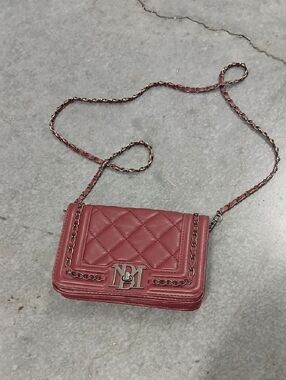 Badgley Mischka Vegan Leather Wine Quilted Hsndbag
